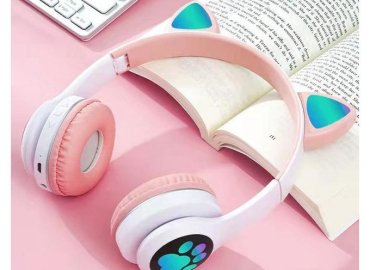 Adorable Bluetooth Wireless Gaming Headset with Cat Ears and Flashing LED Lights – Pink Stereo Earbuds for Kids and Girls