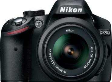 Nikon D3200 Digital SLR Camera – 24.2 MP CMOS Sensor with 18-55mm Lens