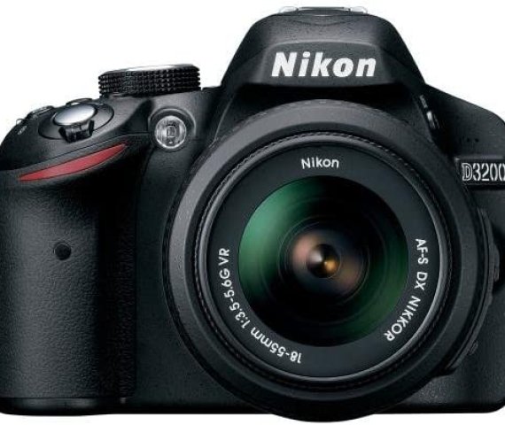 Nikon D3200 Digital SLR Camera – 24.2 MP CMOS Sensor with 18-55mm Lens