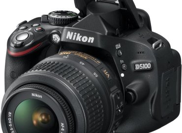 Nikon D5100 16.2MP Digital SLR Camera with 18-55mm Lens