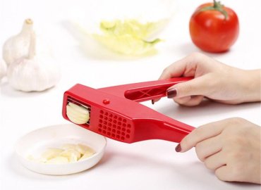 Red Garlic Press